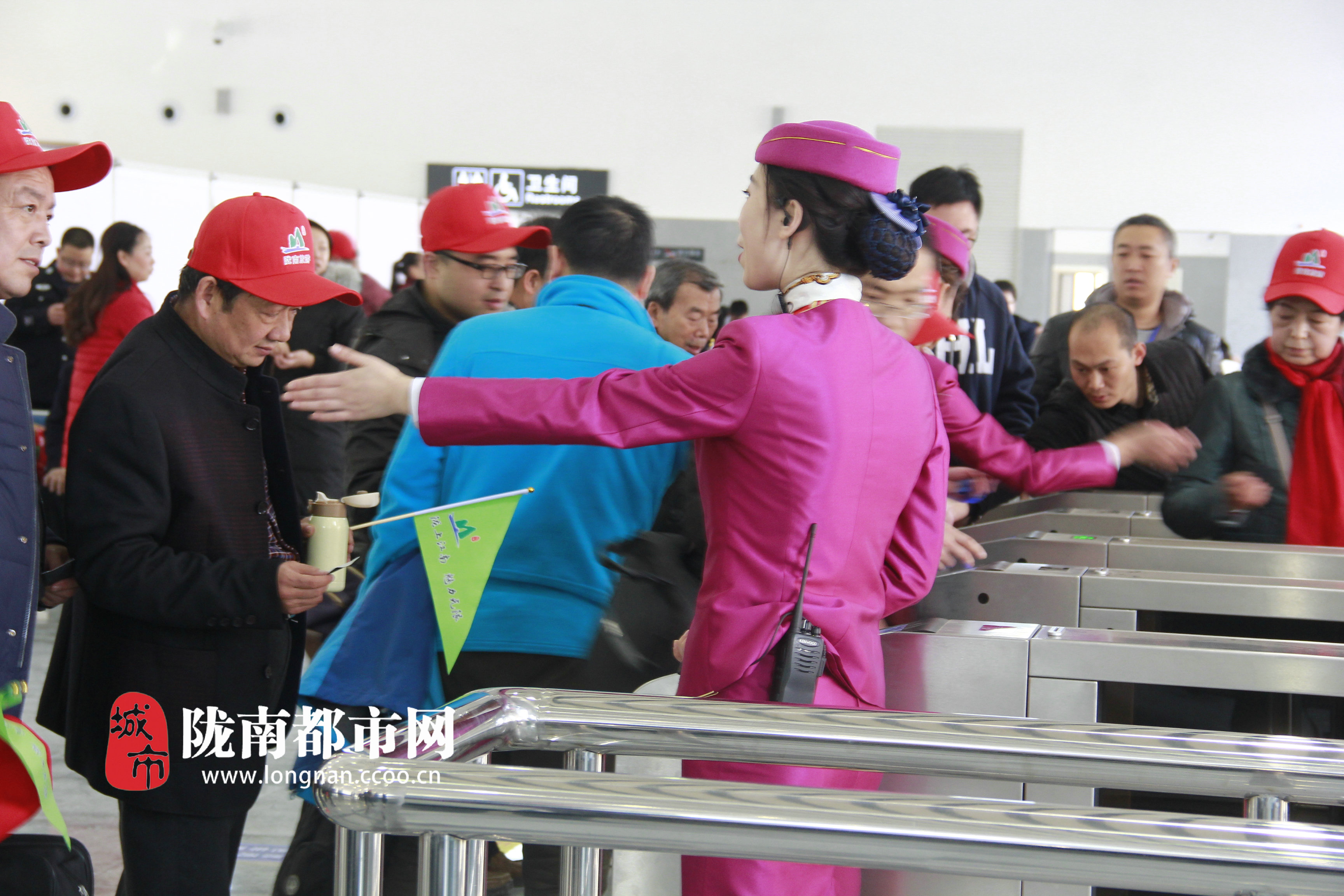 爱游戏APP关键时刻亚冠焦点战，巴塞罗那强势反弹，话题不断，团队化学反应显著的简单介绍